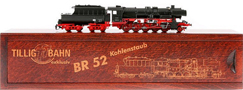 [Lokomotivy] → [Parn] → [BR 52] → 02275: parn lokomotiva ern s ervenm pojezdem, tendr na uheln prach