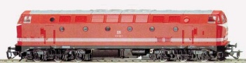 [Lokomotivy] → [Motorov] → [BR 119] → 02553: dieselov lokomotiva erven s blm pruhem a ernm pojezdem